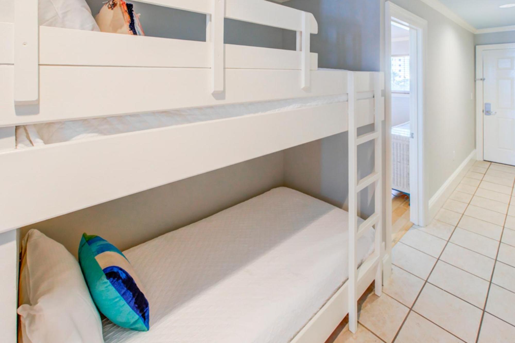 Windancer Condominiums Destin Room photo